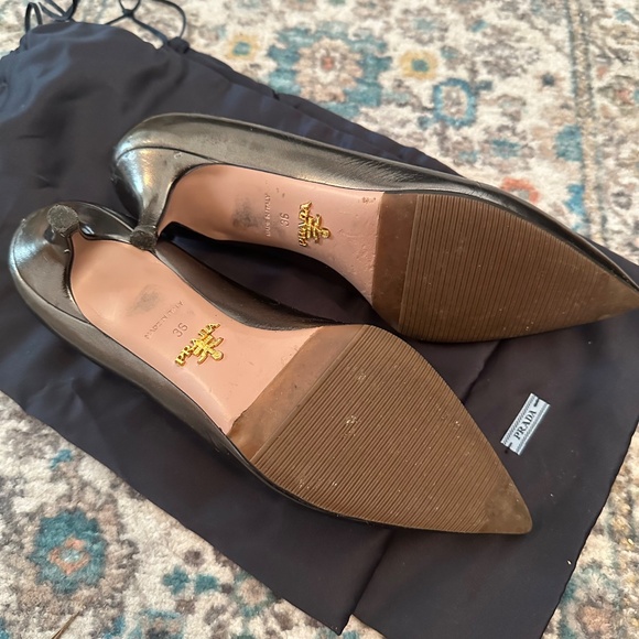 Vintage Prada Patent Metallic Green Pointed Toe Kitten Heels Size 36 - Picture 3 of 3